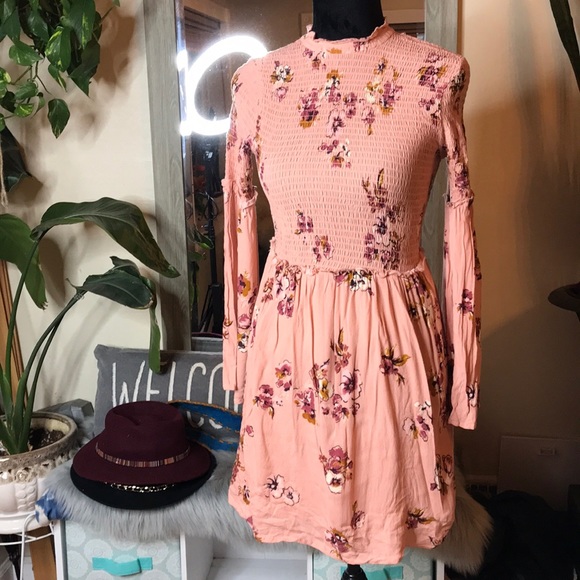 Dresses & Skirts - Peplum bell sleeve dress